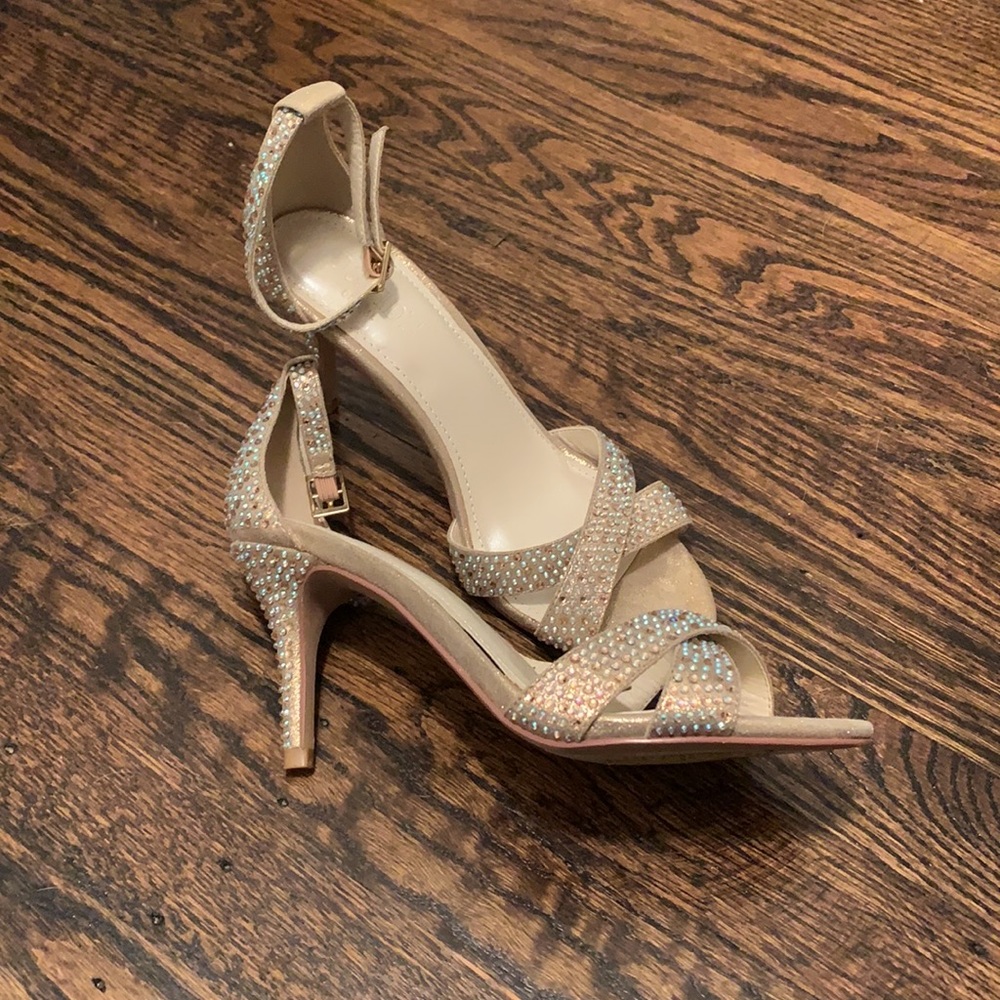 Metallic gold heels NEW